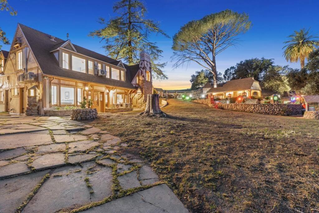 The Magic Castle Appartement Santa Clarita Buitenkant foto